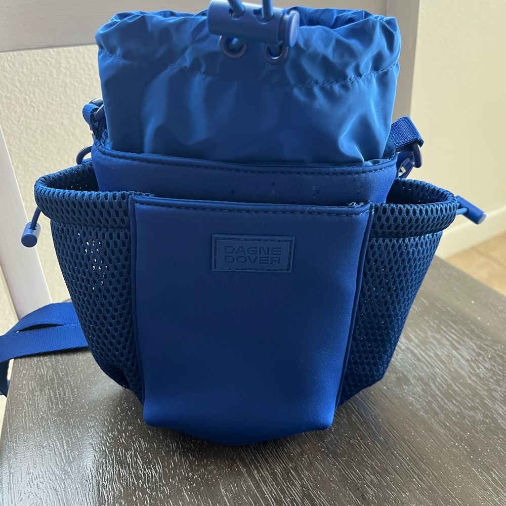 Dagne Dover Sloan water bottle crossbody